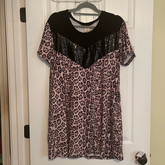 Ladies size Medium Grace & Emma Sequin Cheetah print dress-NWT - Picture 1 of 6